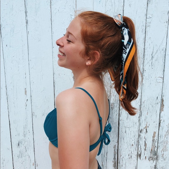 Meet your Posher, Gabrielle - Picture 1 of 1